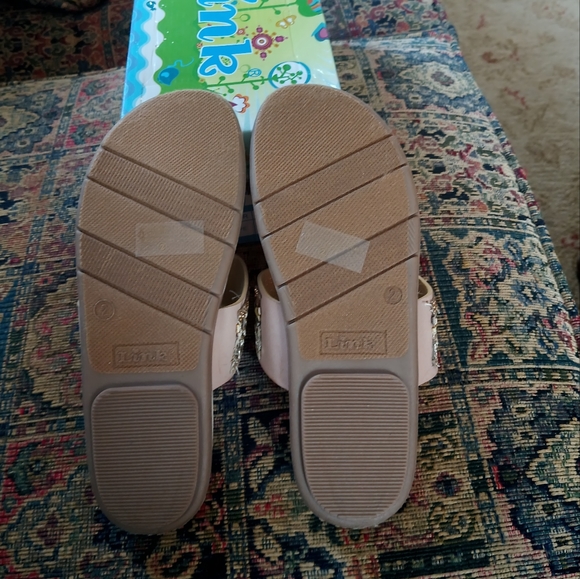 Anya Little Girl Toe Loop Embellished Sandals in Taupe sz 2 NIB - Picture 5 of 6